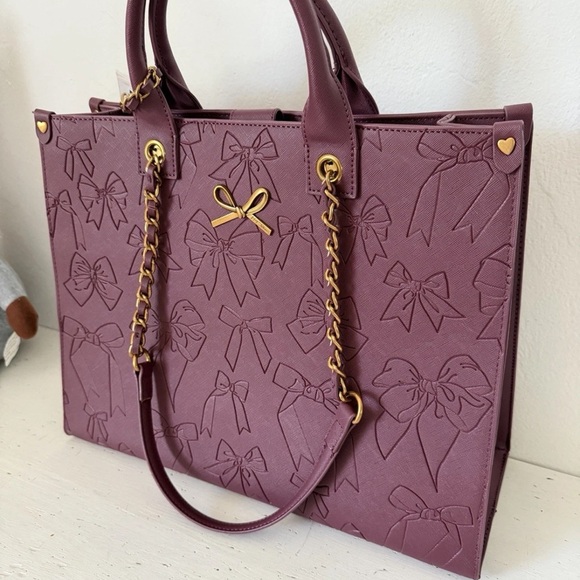 Betsey Johnson XOKIARA2 large cherry/burgundy tote - Picture 12 of 12